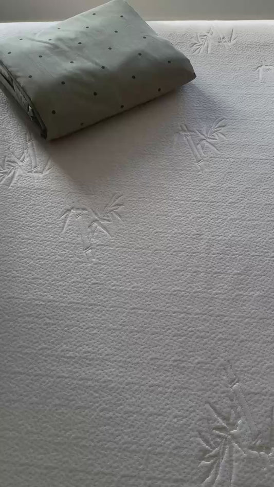 Cotton Bedding Set - Dewdrops - Duvet Cover + Fitted Sheet Set